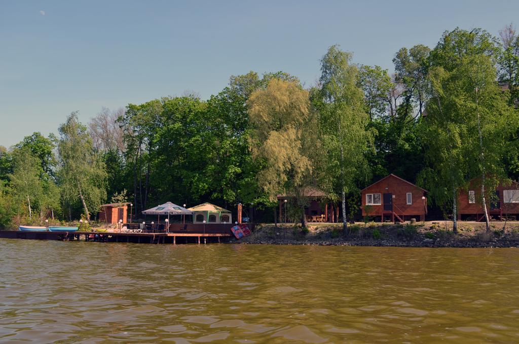 Recreational Center Rezidentsiya Hotel Yahotyn Екстериор снимка